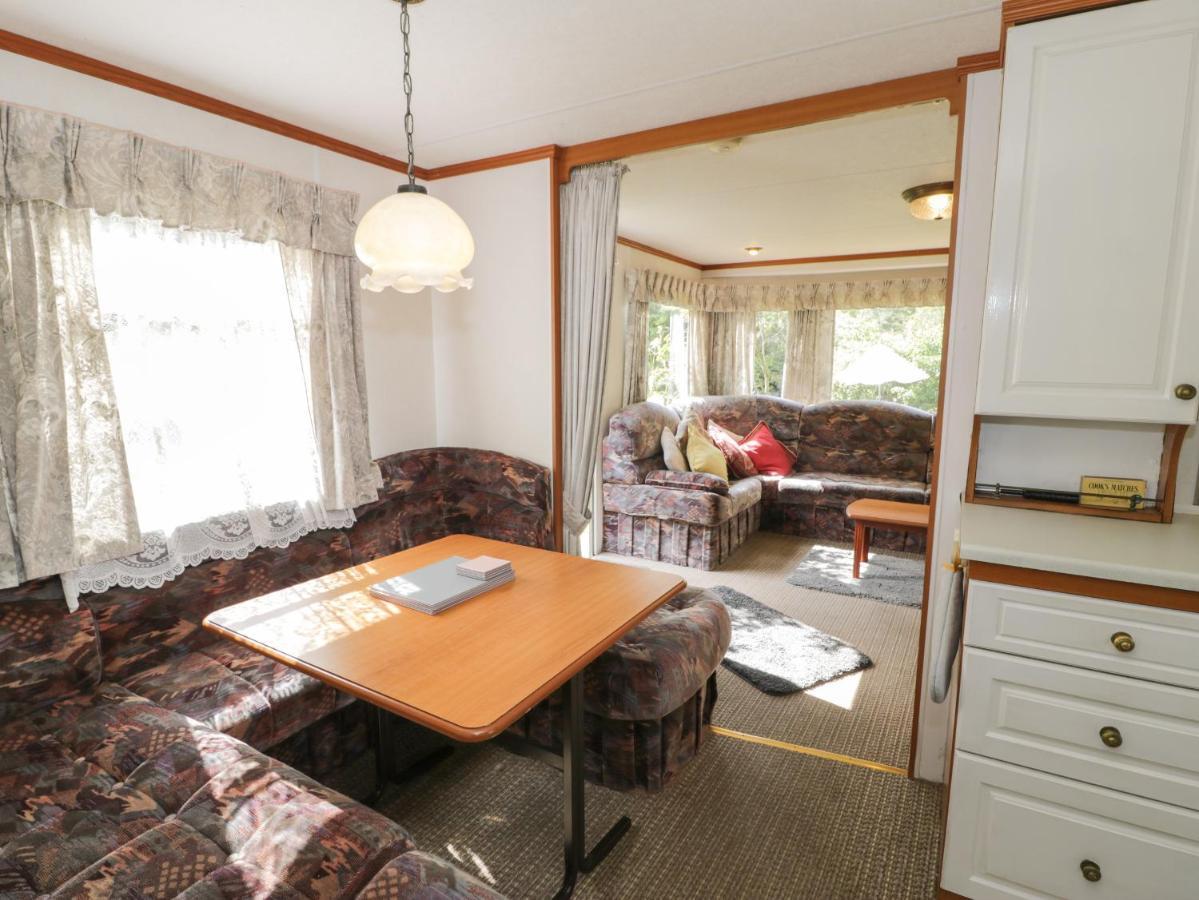 Fron Dderw Caravan Holyhead Eksteriør bilde