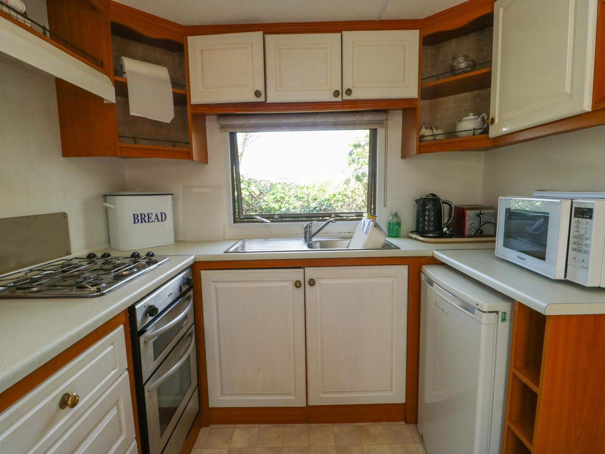 Fron Dderw Caravan Holyhead Eksteriør bilde